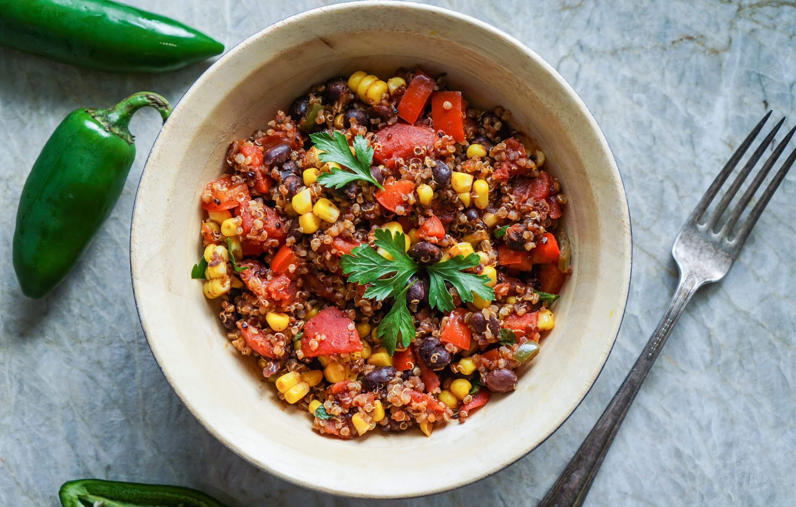 Read more about the article Black Bean & Quinoa Chili