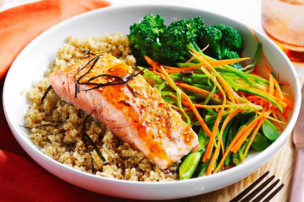 Moroccan Steamed Salmon With Quinoa And Carrots